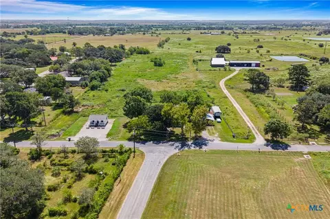 View/Area - 701 S Gilbert Rd, Edna, TX 77957 photo 1 of 3