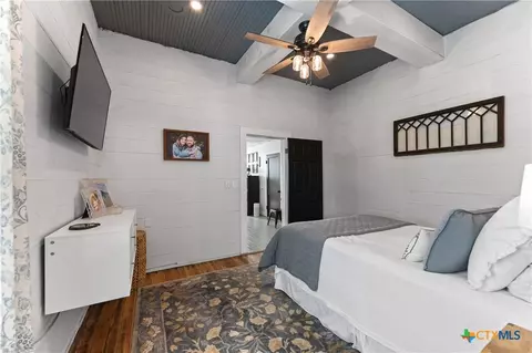 Bedroom - 701 S Gilbert Rd, Edna, TX 77957 photo 4 of 8