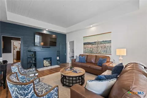 Living - 701 S Gilbert Rd, Edna, TX 77957 photo 4 of 4