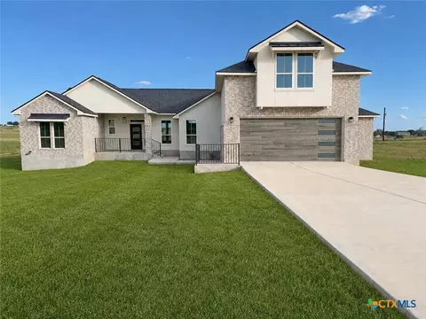 197 Lakeview Cir, La Vernia, TX 78121