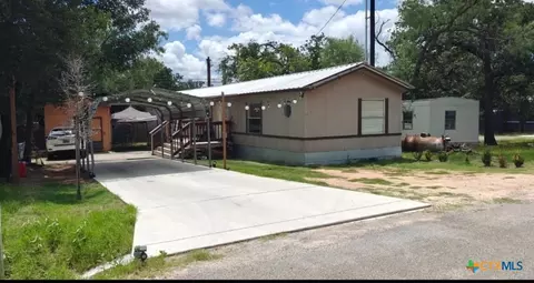 703 Fir Ln, Cottonwood Shores, TX 78657