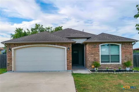 120 Sandpiper Dr, Victoria, TX 77905