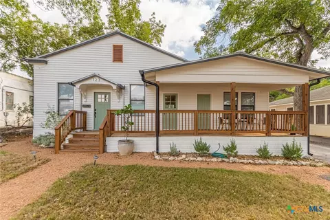 123 S Academy Ave, New Braunfels, TX 78130