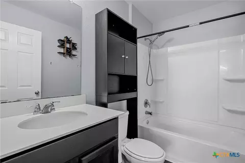 Bath - 8915 Misty Pine Dr, Temple, TX 76502 photo 3 of 4
