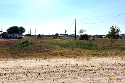 124 Mullet Ln, Palacios, TX 77465