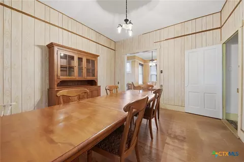 Dining - 124 S Avenue I, Shiner, TX 77984 photo 1 of 2