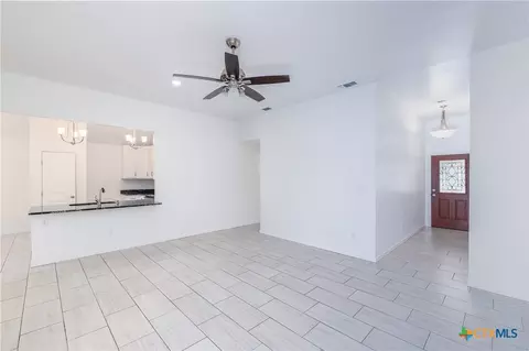 Living - 228 Plum St, Luling, TX 78648 photo 2 of 4