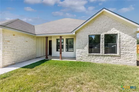 Exterior - 228 Plum St, Luling, TX 78648 photo 2 of 13