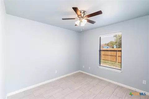 Bedroom - 228 Plum St, Luling, TX 78648 photo 3 of 7
