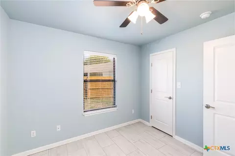 Bedroom - 228 Plum St, Luling, TX 78648 photo 4 of 7