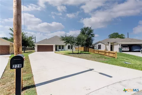 Exterior - 228 Plum St, Luling, TX 78648 photo 11 of 13