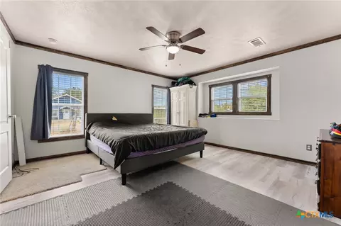 204 Rogers St, Mcgregor, TX 76657 photo 8