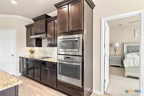 Kitchen - 7005 Sundown Ct, Temple, TX 76502 photo 2 of 3