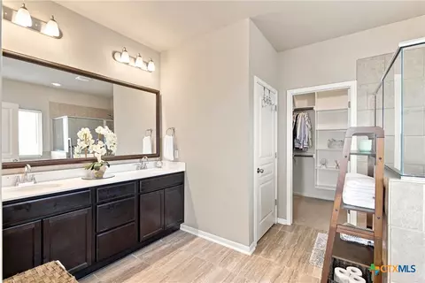 Bath - 7005 Sundown Ct, Temple, TX 76502 photo 1 of 3