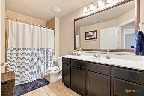 Bath - 7005 Sundown Ct, Temple, TX 76502 photo 3 of 3