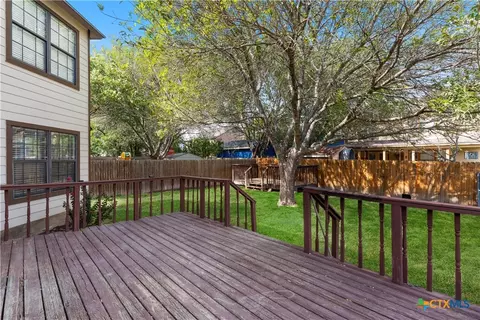 Exterior - 551 Thicket Ln, Kyle, TX 78640 photo 7 of 10