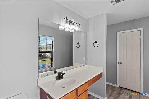 Bath - 551 Thicket Ln, Kyle, TX 78640 photo 1 of 4