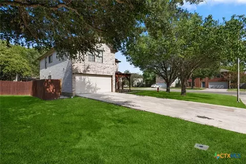Exterior - 551 Thicket Ln, Kyle, TX 78640 photo 4 of 10