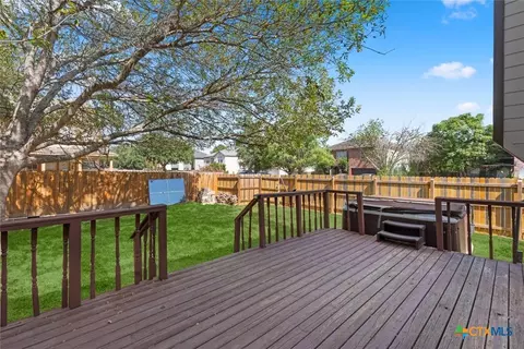 Exterior - 551 Thicket Ln, Kyle, TX 78640 photo 9 of 10