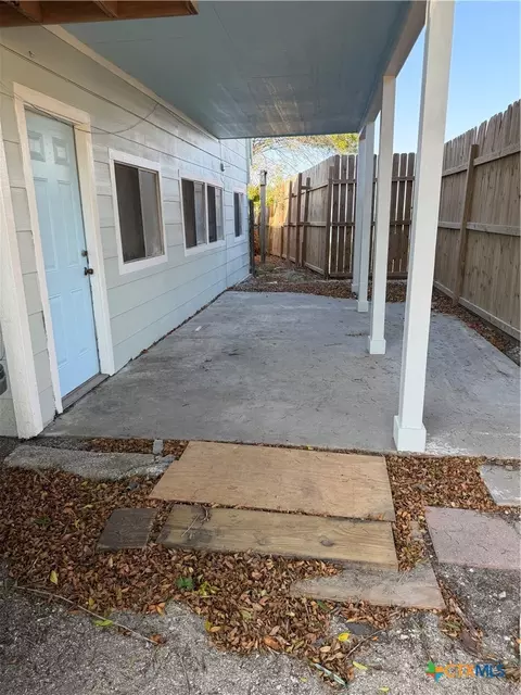 50 Cedar Aly, Port Lavaca, TX 77979