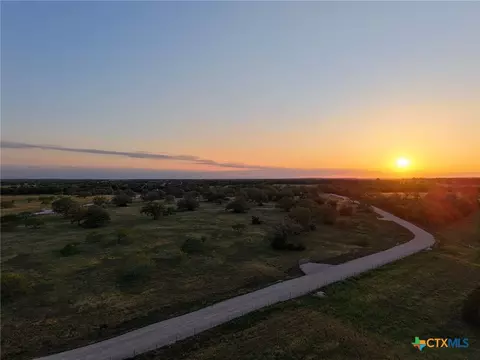 1018 Main Loop Rd, Waelder, TX 78959 photo 6