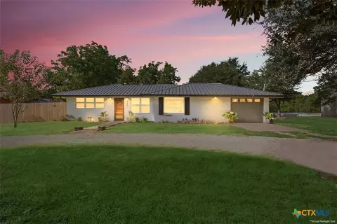 907 E Main St, Little River Academy, TX 76554