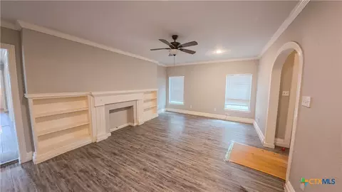 Living - 321 Circle Dr, Wharton, TX 77488 photo 3 of 6