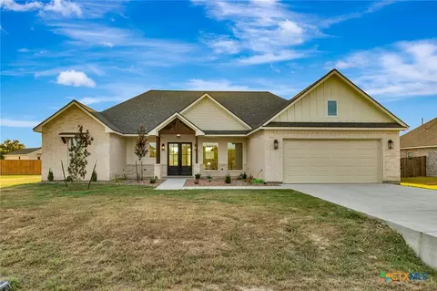 315 Dove Dr, Victoria, TX 77905