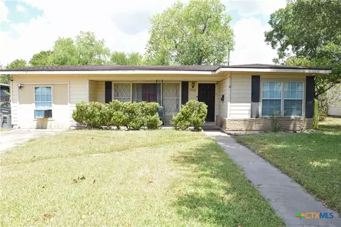 3308 Avondale St, Victoria, TX 77901