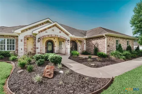 108 Ontario St, Victoria, TX 77905