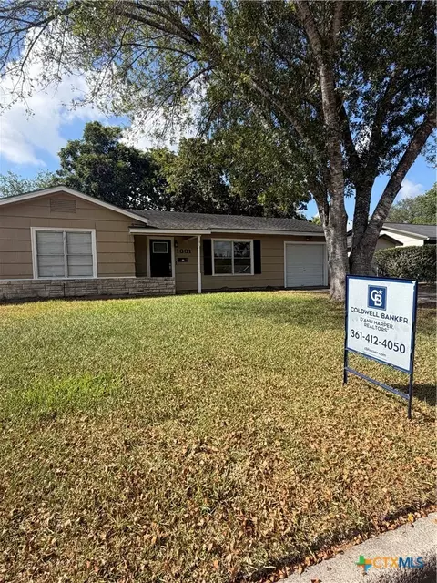 1801 E Walnut Ave, Victoria, TX 77901