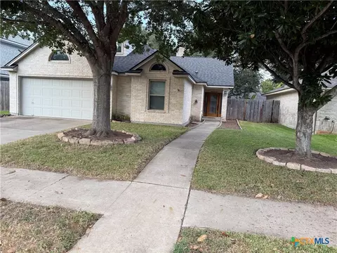 106 Amhurst St, Victoria, TX 77904