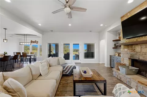 Living - 494 Flash Cir, Luling, TX 78648 photo 1 of 3