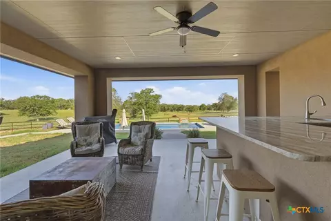 Exterior - 494 Flash Cir, Luling, TX 78648 photo 3 of 6