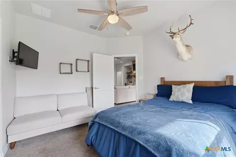 Bedroom - 494 Flash Cir, Luling, TX 78648 photo 5 of 6