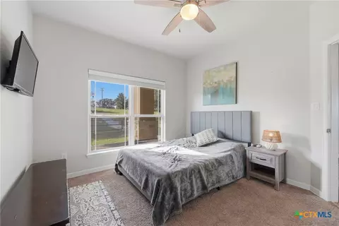 Bedroom - 494 Flash Cir, Luling, TX 78648 photo 3 of 6