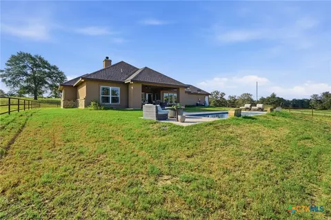 Other - 494 Flash Cir, Luling, TX 78648 photo 5 of 8