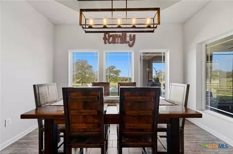 Dining - 494 Flash Cir, Luling, TX 78648 photo 1 of 2