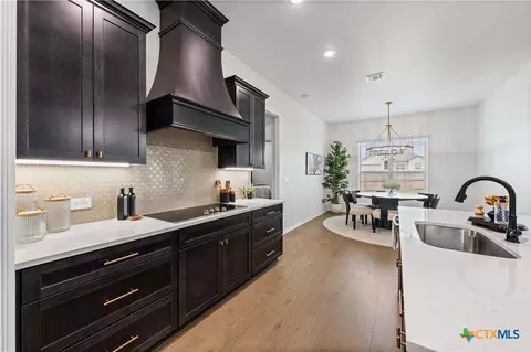 Kitchen - 126 Lasso Loop, Lorena, TX 76655 photo 6 of 7