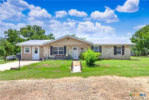 461 Shortys Ln, Fredericksburg, TX 78624