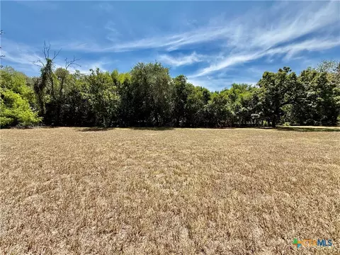 1005 W North St, Victoria, TX 77901