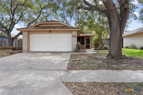 103 Windward Ct, Victoria, TX 77901