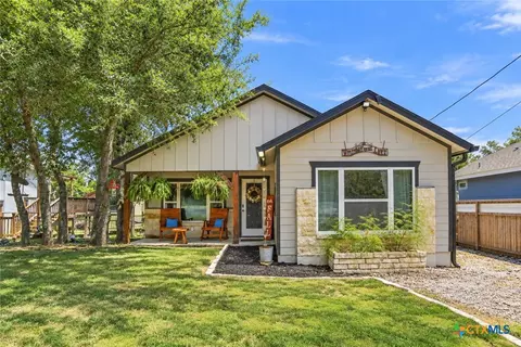 1463 Ramble Hls, Canyon Lake, TX 78133
