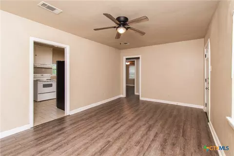 Living - 214 E Munroe Ave, Temple, TX 76501 photo 2 of 4