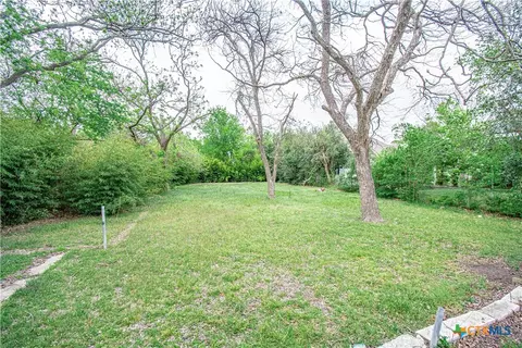 Exterior - 214 E Munroe Ave, Temple, TX 76501 photo 2 of 2