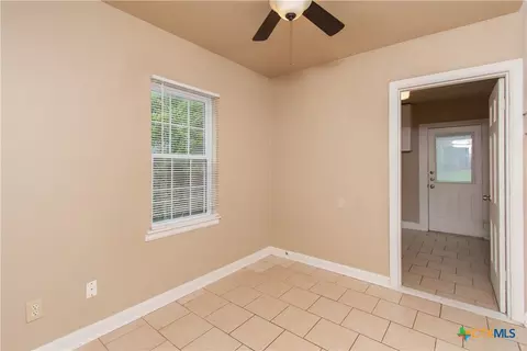 Entry Way - 214 E Munroe Ave, Temple, TX 76501 photo 1 of 1