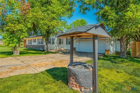 Exterior - 814 E Young Ave, Temple, TX 76501 photo 3 of 6