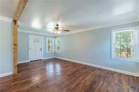 Living - 814 E Young Ave, Temple, TX 76501 photo 1 of 5