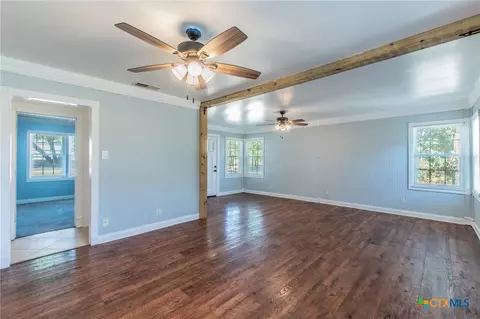 Living - 814 E Young Ave, Temple, TX 76501 photo 3 of 5