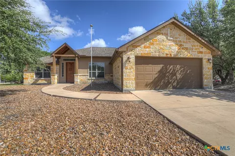 1184 Summit Blf, Canyon Lake, TX 78133
